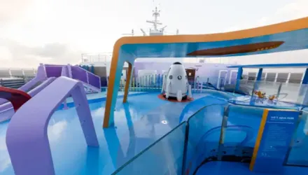 GROOT KINDERBAD OP DE NCL LUNA